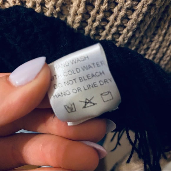 Andree by Unit ColorBlock Neutral Distress Sweater - Picture 10 of 16